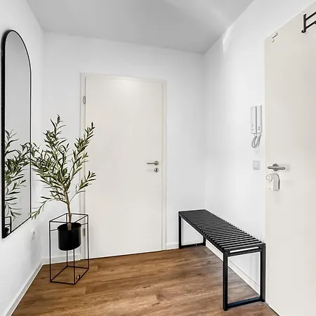 Modernes 'ulla' In דירה דיפהולץ