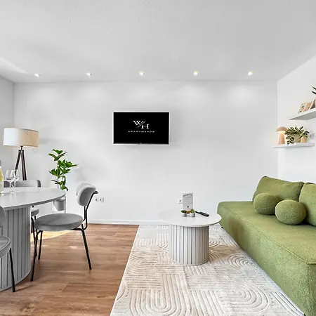 Modernes 'ulla' In Apartment *